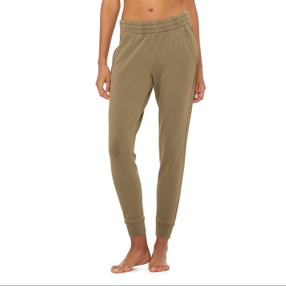 ALO Yoga Pants - Alo yoga unwind sweatpants